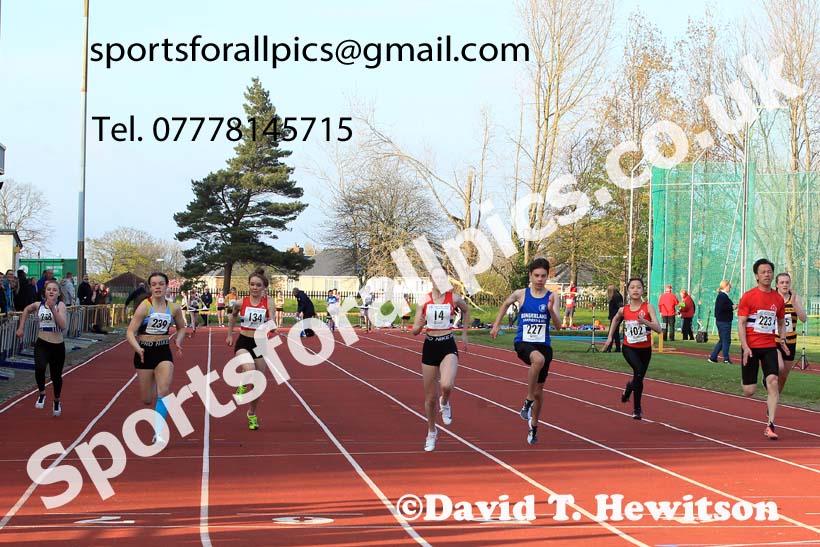 75 metres, 2022 NEGP No. 1,  Monkton Stadium, April 20th, on a very cold night. Photo: David T. Hewitson/Sports for All Pics